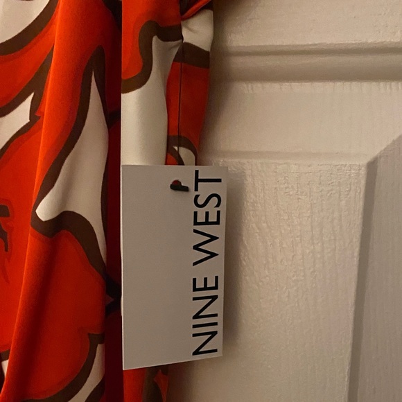 Nine West Vibrant Red and Cream Floral Blouse - Picture 2 of 9